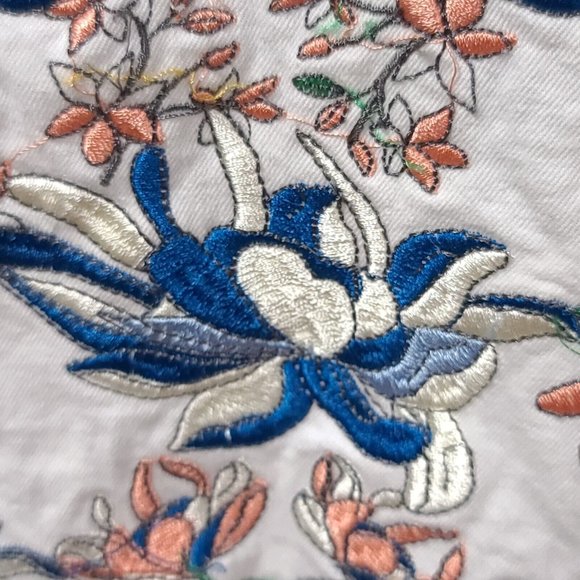 Collections Etc Womens Large Embroidered Floral Boho Art Deco White Denim Jacket - Picture 5 of 15